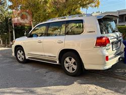 تۆیۆتا لاند کروزەر